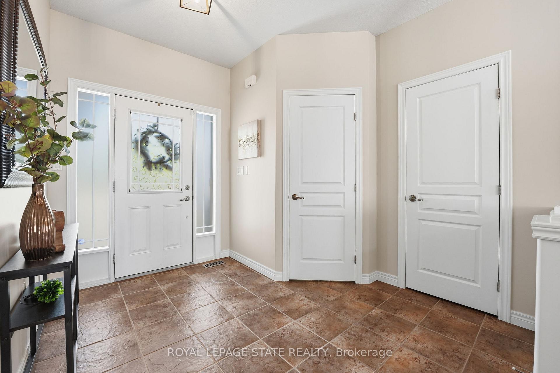 Photo 11 of 4896 Alexandra Avenue, Lincoln, Beamsville — HOMEH