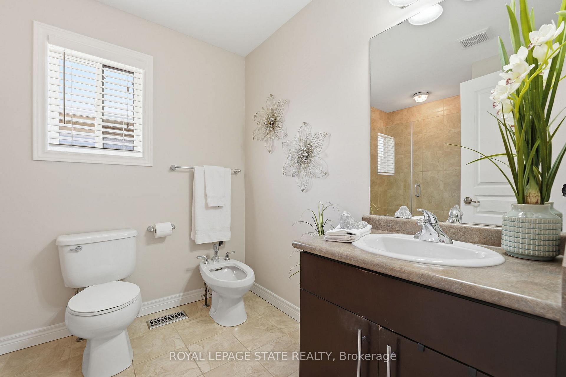 Photo 21 of 4896 Alexandra Avenue, Lincoln, Beamsville — HOMEH