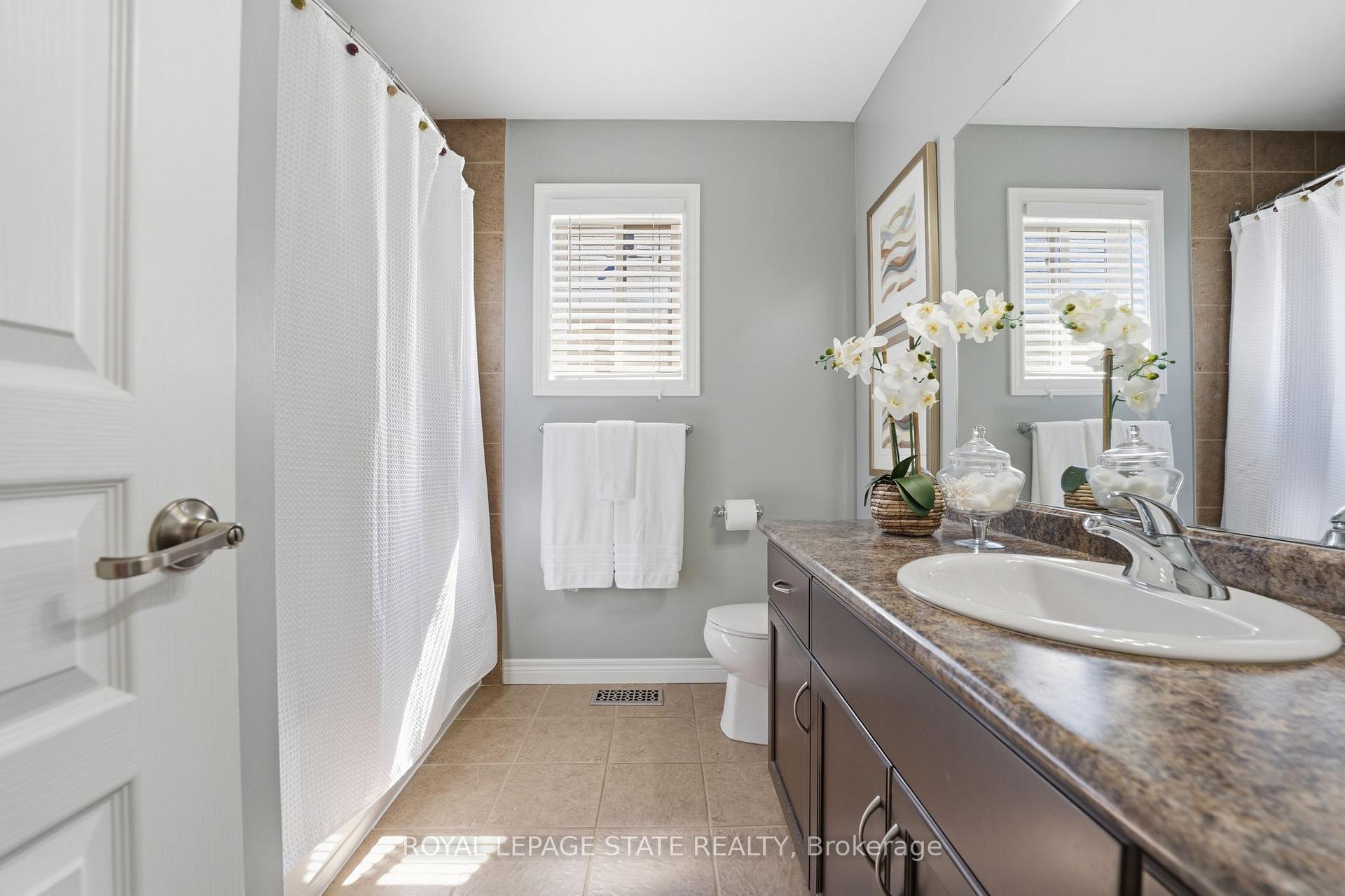 Photo 27 of 4896 Alexandra Avenue, Lincoln, Beamsville — HOMEH