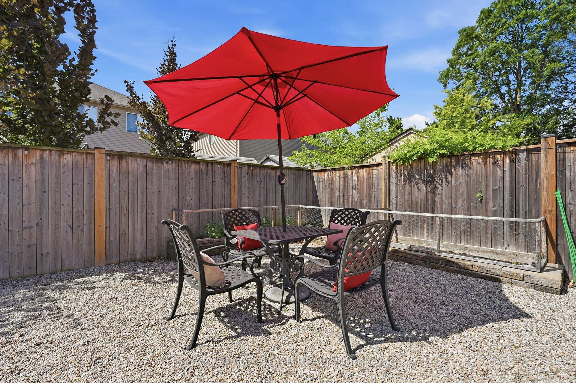 Photo 39 of 4896 Alexandra Avenue, Lincoln, Beamsville — HOMEH