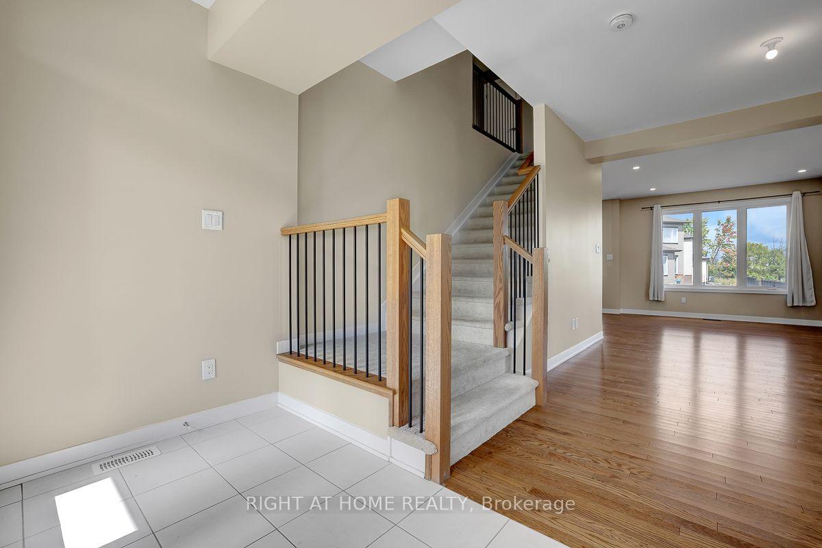Photo 3 of 218 Conservancy Drive, Ottawa, Barrhaven - Heritage Park — HOMEH