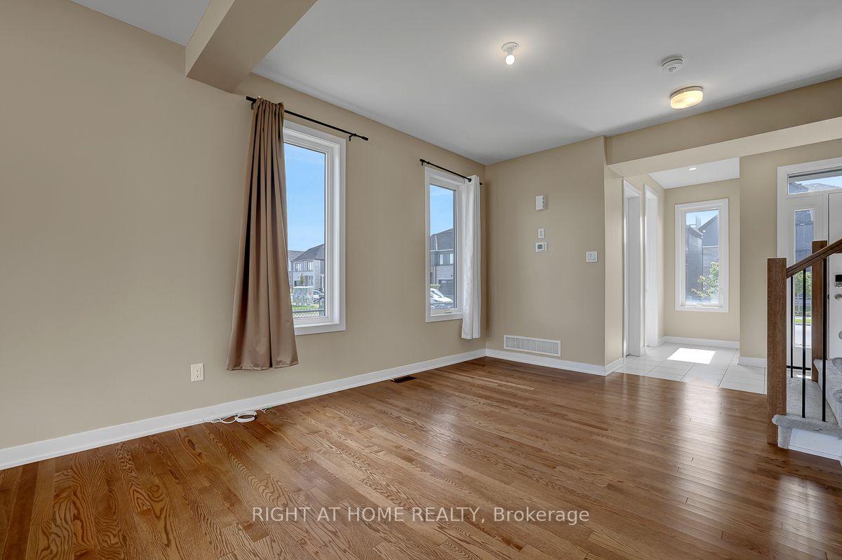 Photo 5 of 218 Conservancy Drive, Ottawa, Barrhaven - Heritage Park — HOMEH