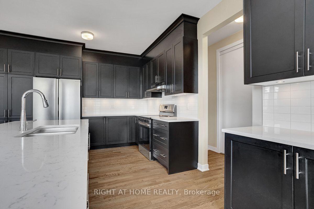 Photo 15 of 218 Conservancy Drive, Ottawa, Barrhaven - Heritage Park — HOMEH