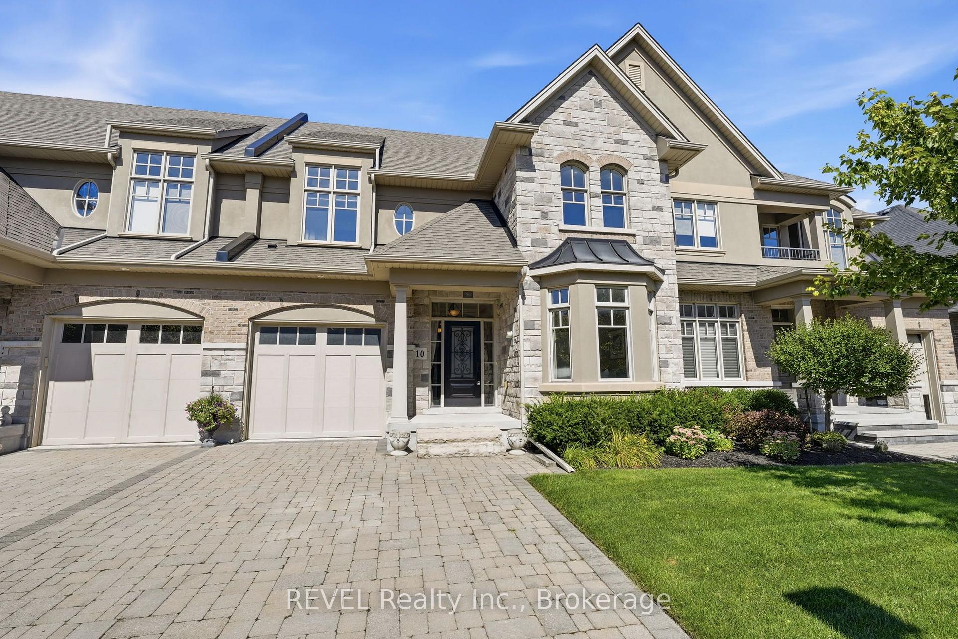 Front of 10 Evergreen Lane