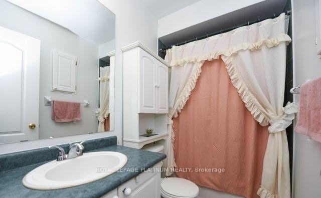 Photo 14 of 80 Lake Louise Drive, Brampton, Fletcher's Meadow — HOMEH