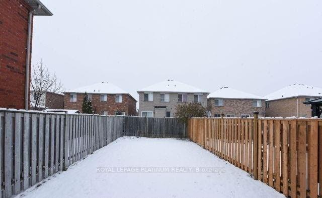 Photo 17 of 80 Lake Louise Drive, Brampton, Fletcher's Meadow — HOMEH