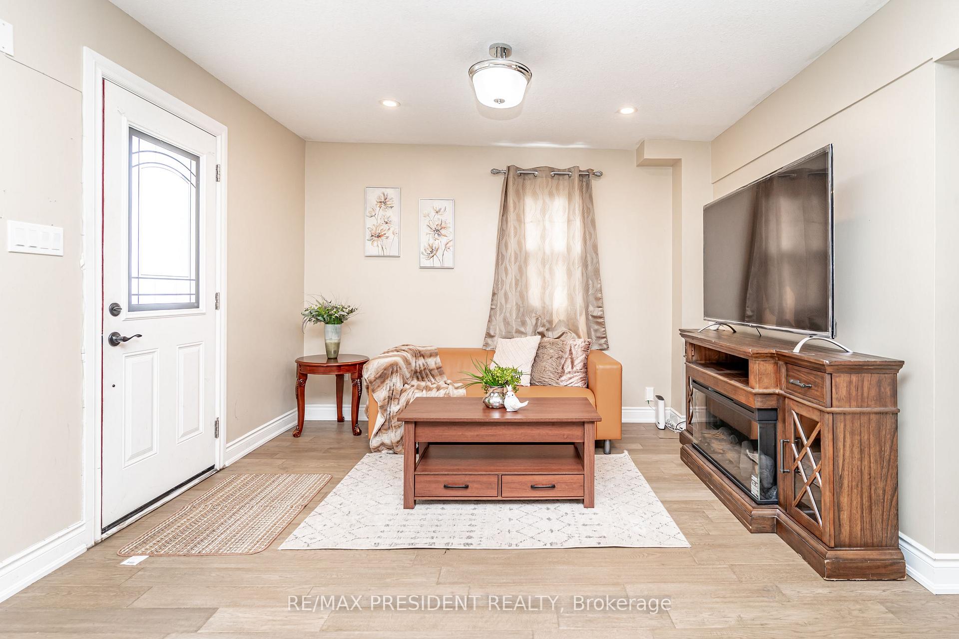 Photo 8 of 13 Lewis Street, Hamilton, McQuesten — HOMEH