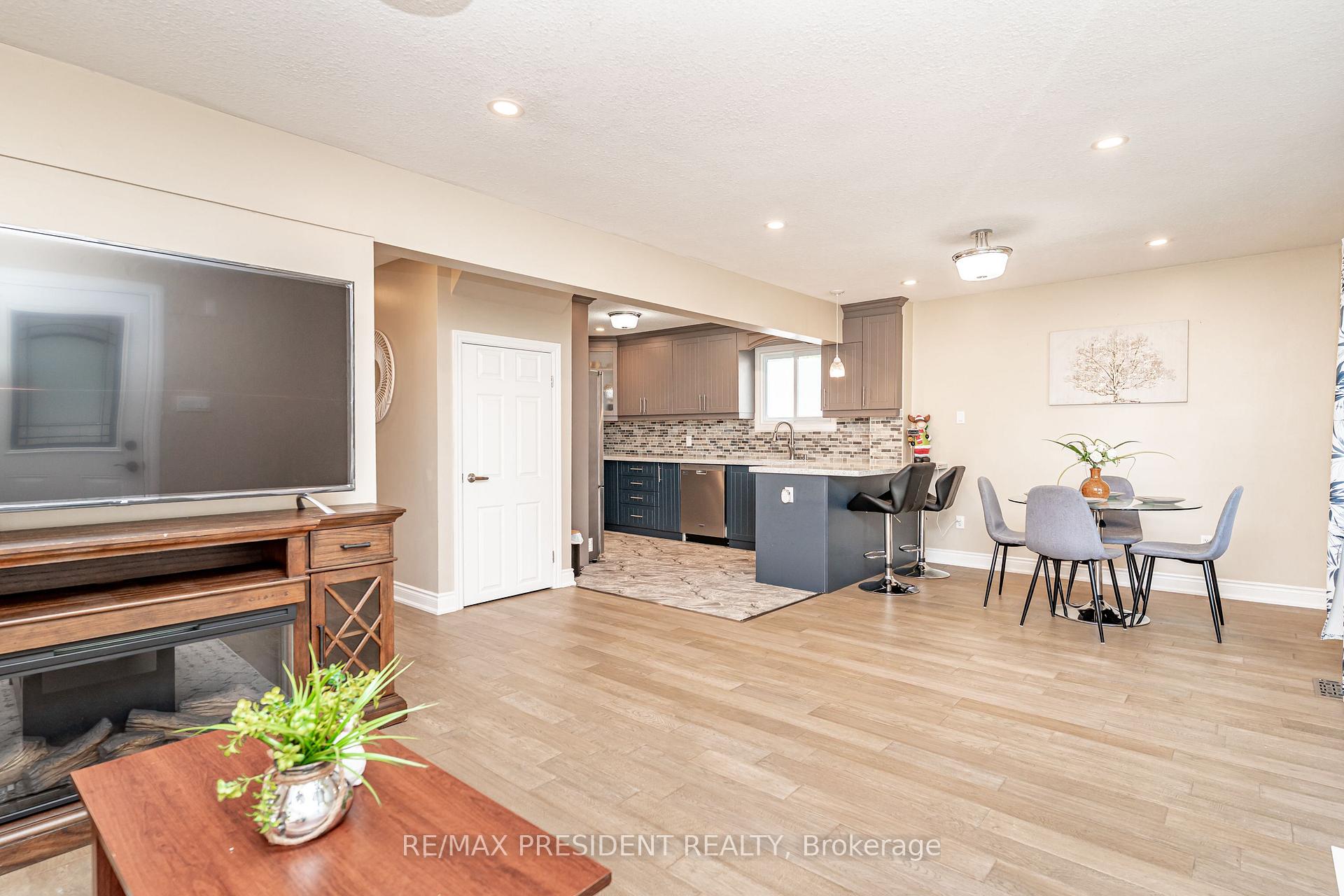 Photo 9 of 13 Lewis Street, Hamilton, McQuesten — HOMEH