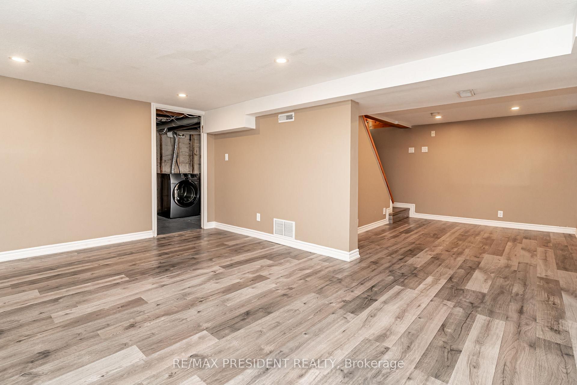 Photo 32 of 13 Lewis Street, Hamilton, McQuesten — HOMEH