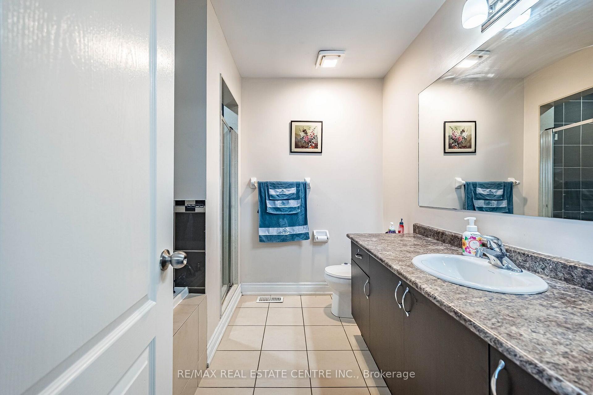 Photo 25 of 9 Loftsmoor Drive, Brampton, Sandringham-Wellington — HOMEH