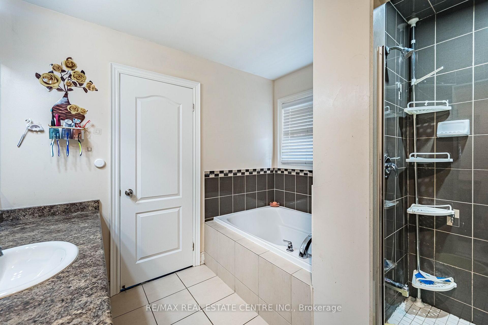 Photo 26 of 9 Loftsmoor Drive, Brampton, Sandringham-Wellington — HOMEH