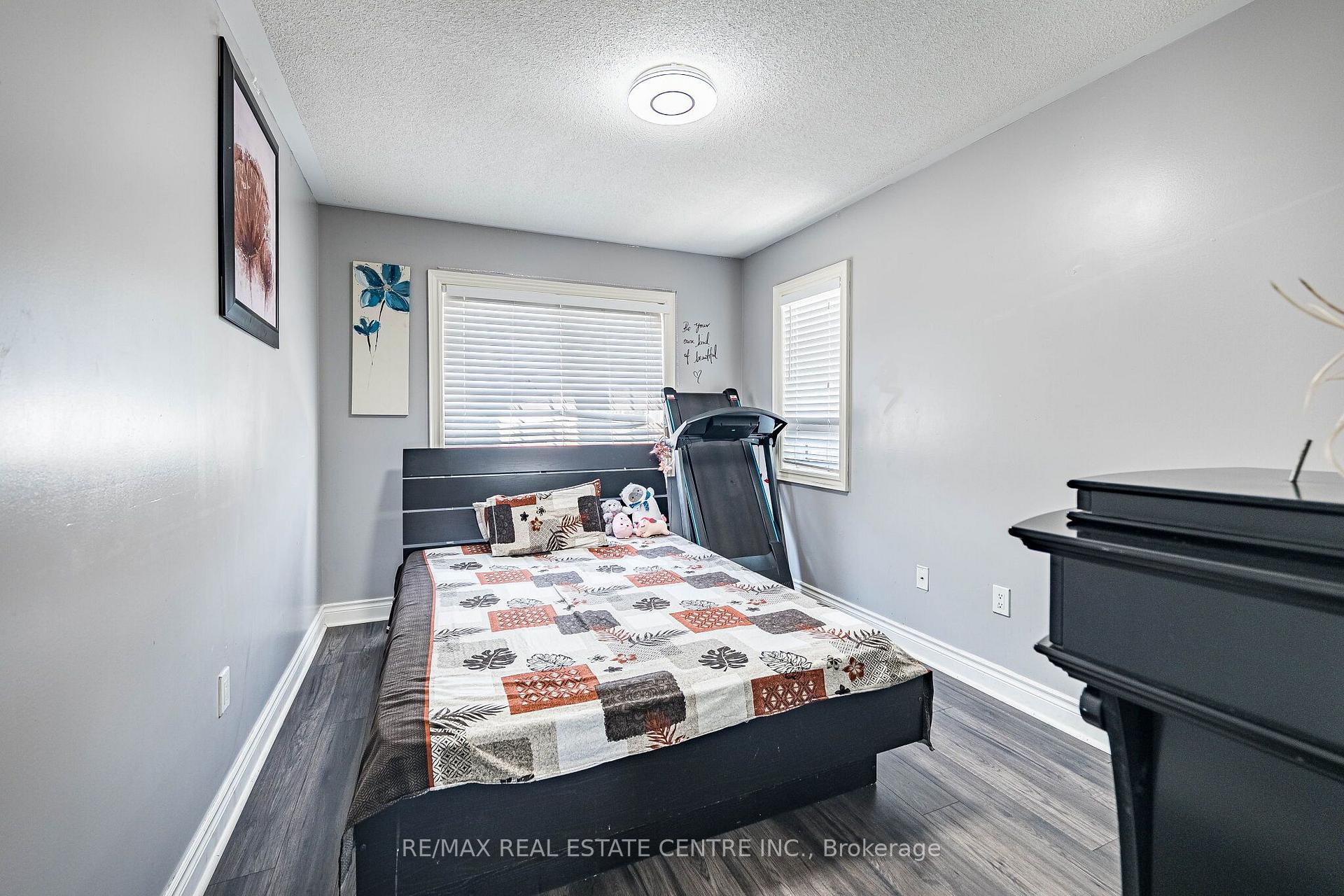 Photo 28 of 9 Loftsmoor Drive, Brampton, Sandringham-Wellington — HOMEH