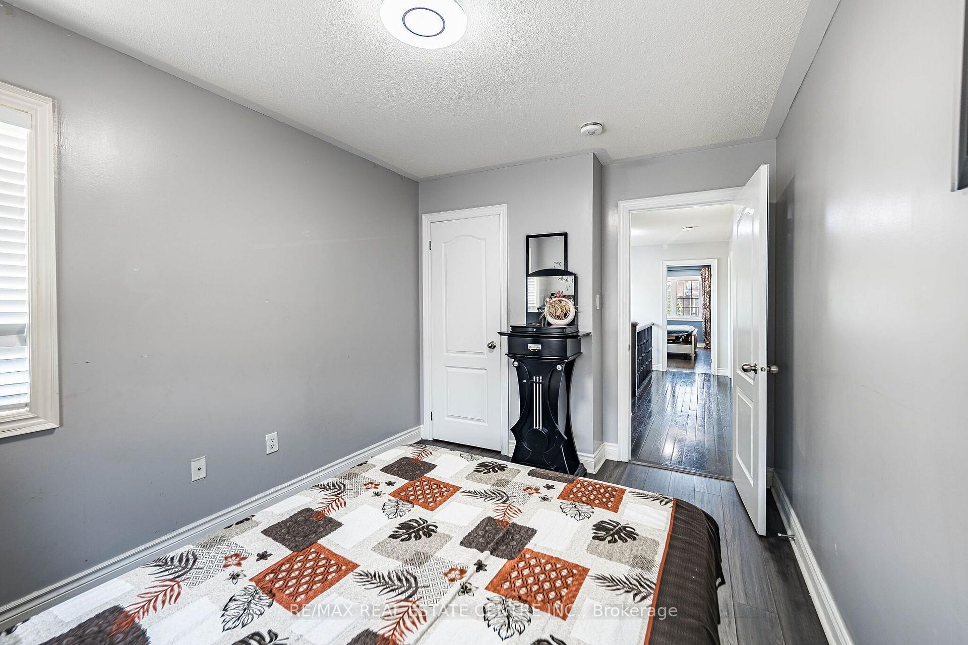 Photo 29 of 9 Loftsmoor Drive, Brampton, Sandringham-Wellington — HOMEH
