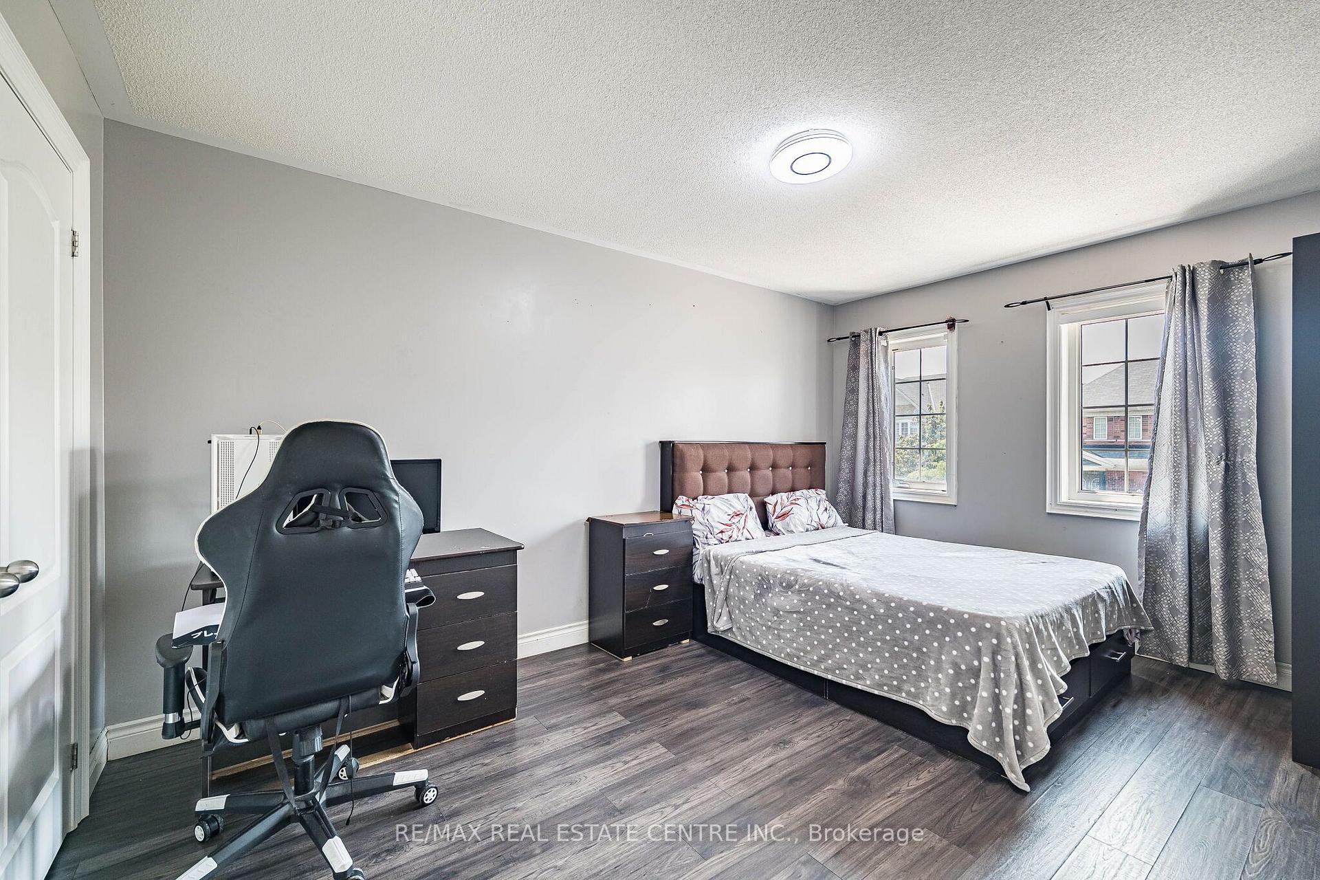 Photo 30 of 9 Loftsmoor Drive, Brampton, Sandringham-Wellington — HOMEH