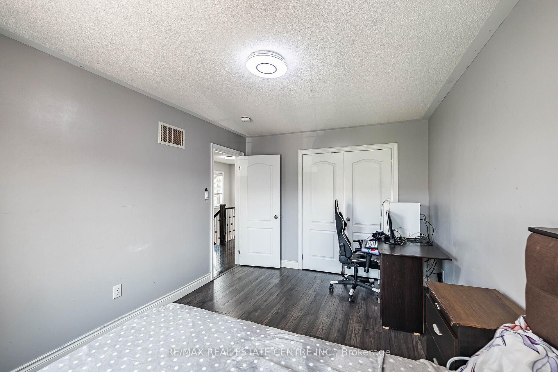 Photo 31 of 9 Loftsmoor Drive, Brampton, Sandringham-Wellington — HOMEH