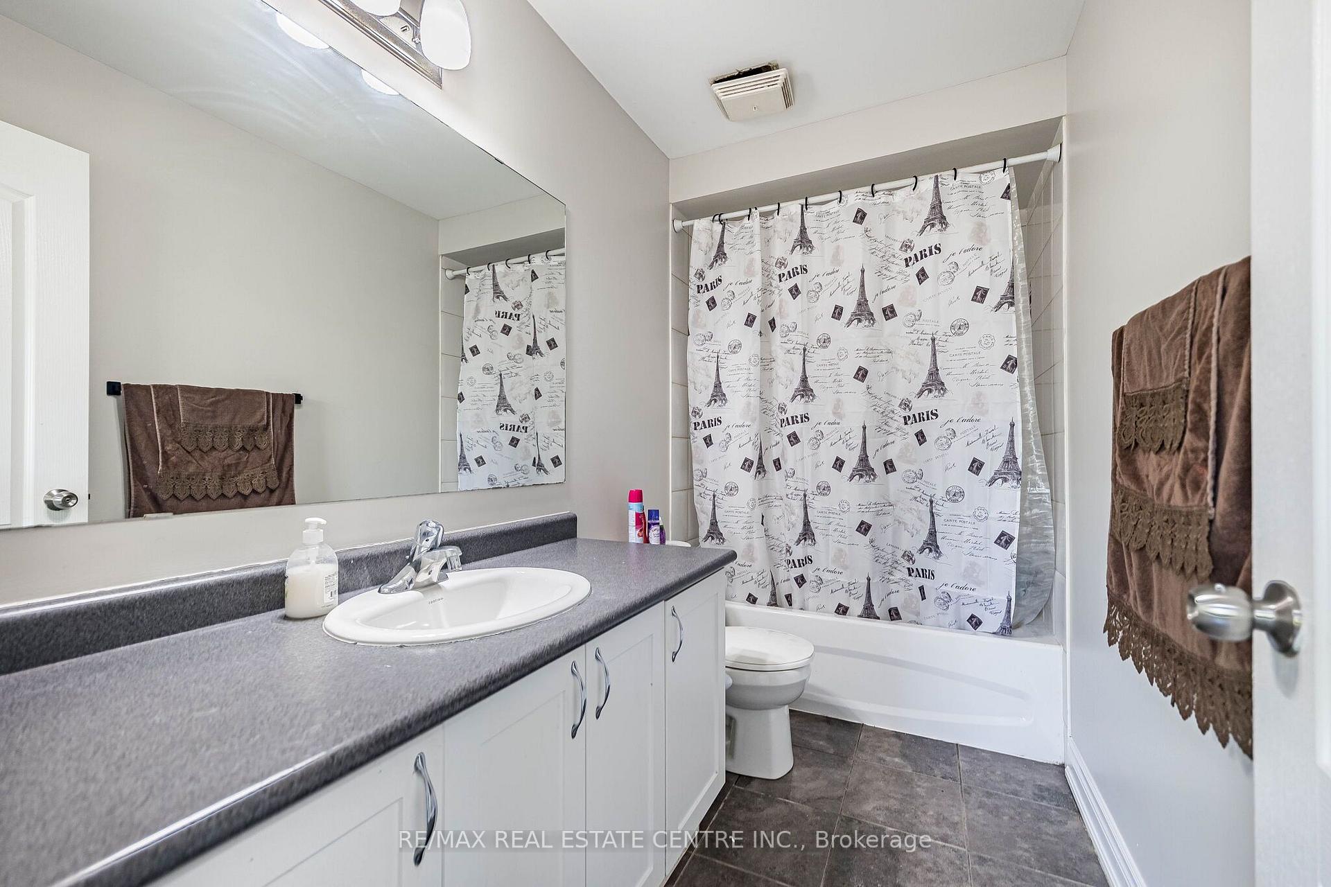Photo 33 of 9 Loftsmoor Drive, Brampton, Sandringham-Wellington — HOMEH