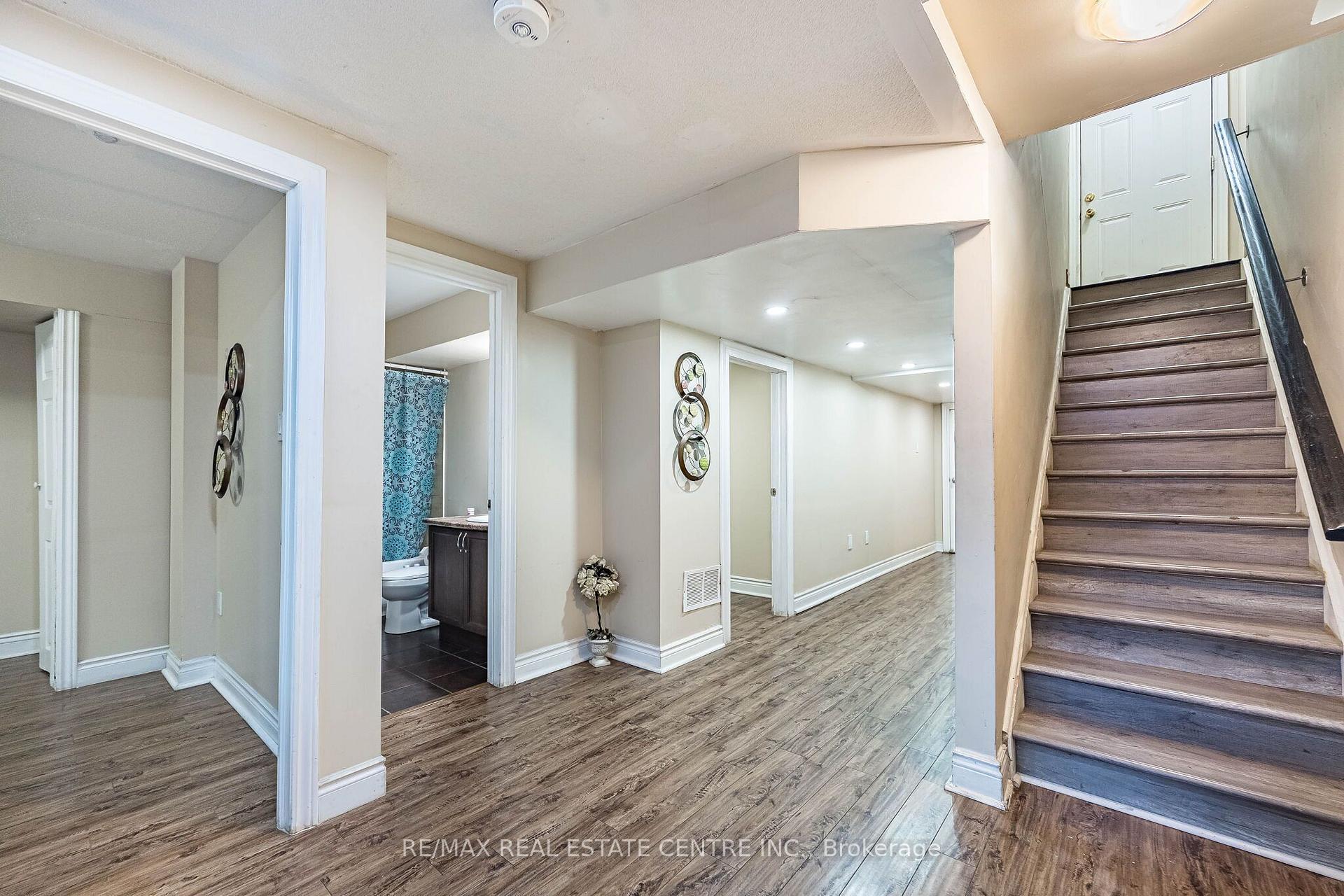 Photo 37 of 9 Loftsmoor Drive, Brampton, Sandringham-Wellington — HOMEH