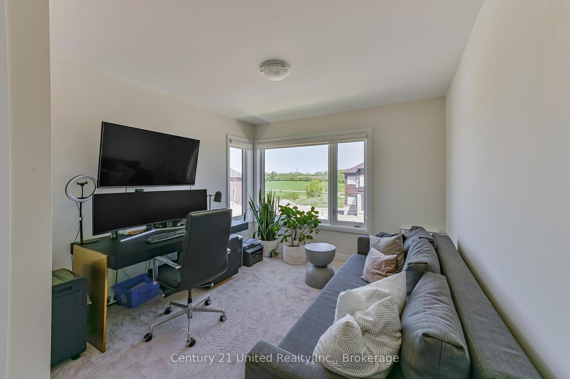 Photo 27 of 217 Flavelle Way, Peterborough, Monaghan Ward 2 — HOMEH