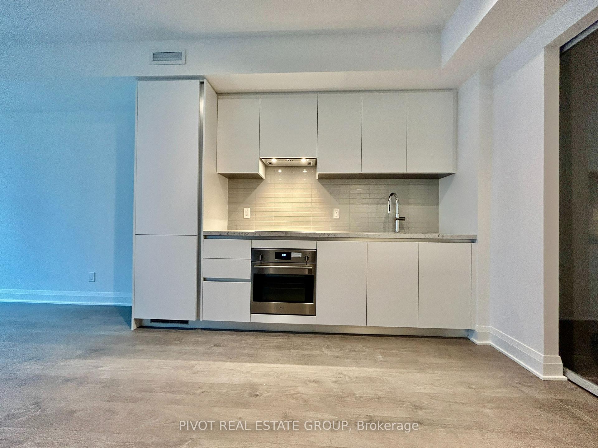 Photo 7 of Unit 1305, 2 Erskine Road, Mississauga, City Centre — HOMEH