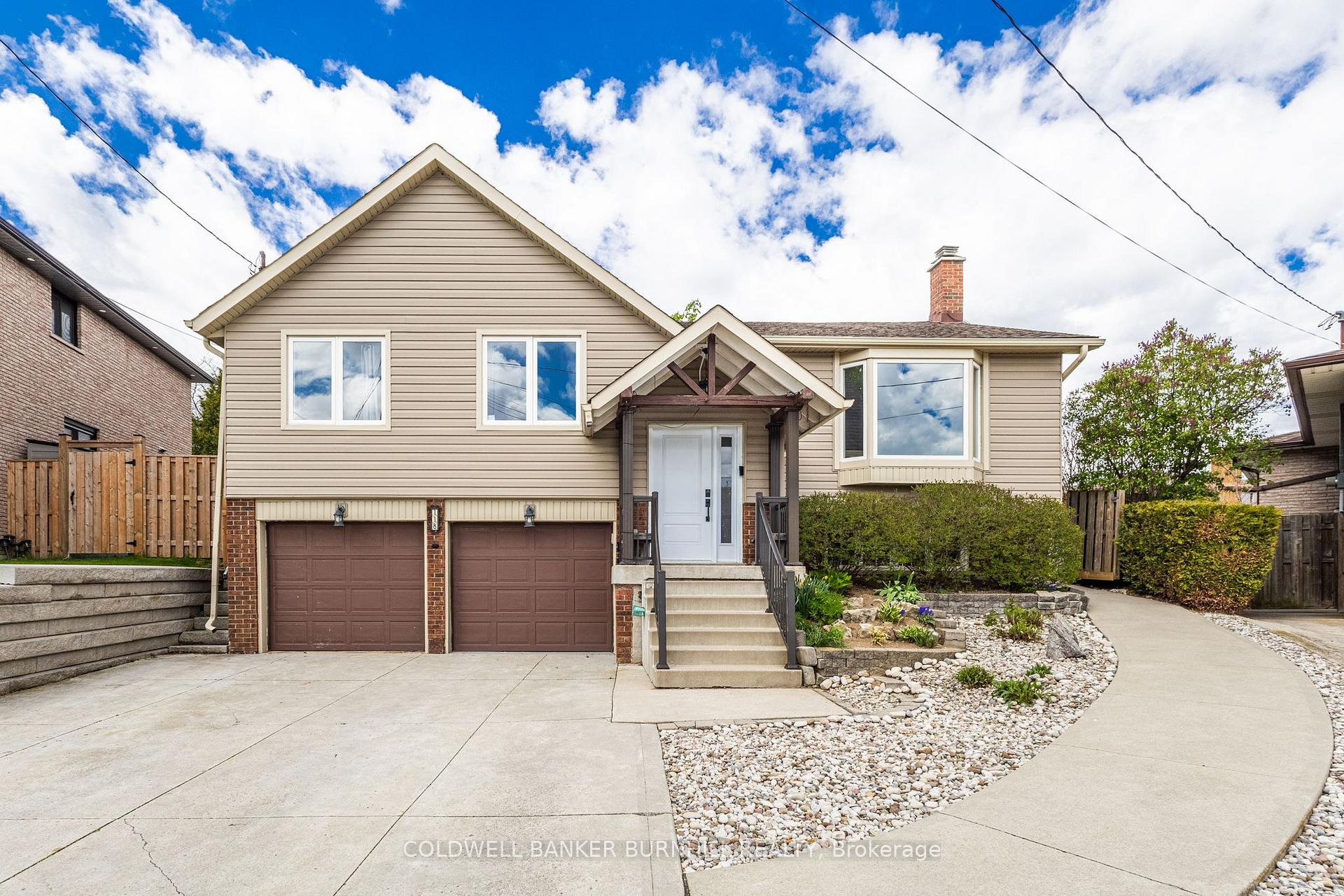 Front of 118 Napoli Court