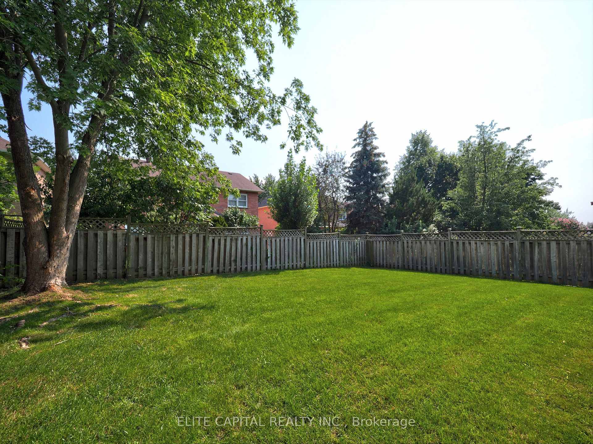 Photo 22 of 95 Paddock Lane, Markham, Markville — HOMEH