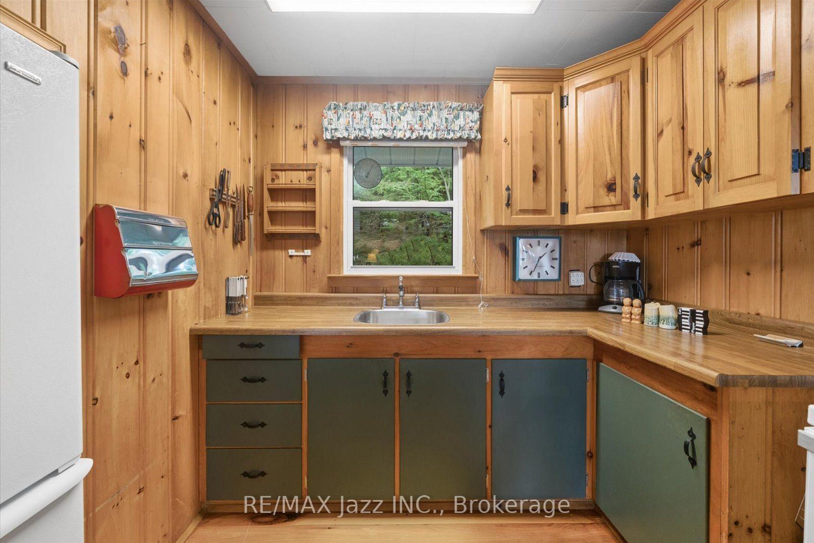 Photo 11 of 1022 Two Dogs Lane, Algonquin Highlands, Stanhope — HOMEH