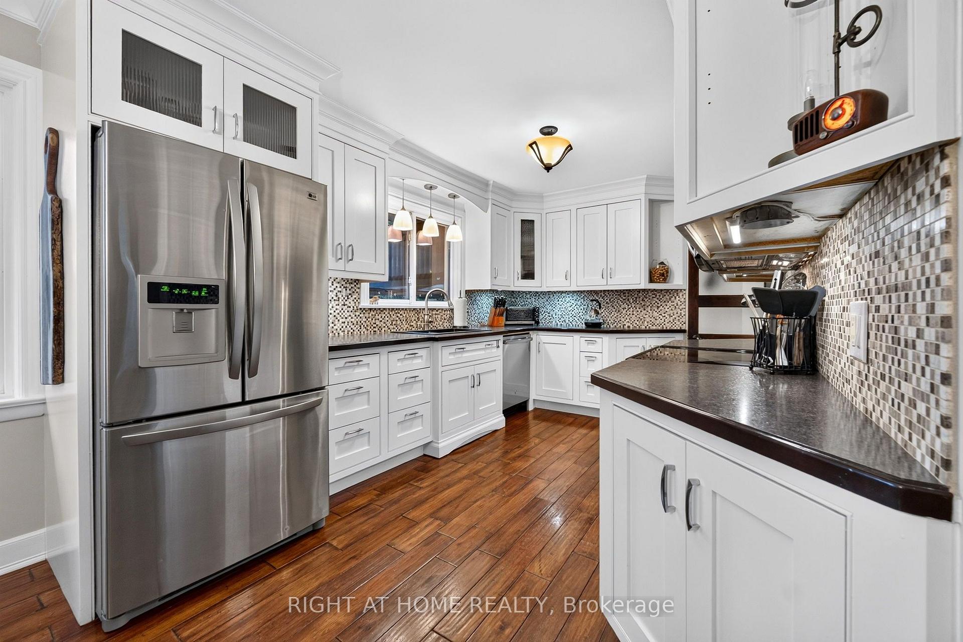 Photo 11 of 937 Chevrolet Street, Oshawa, Centennial — HOMEH