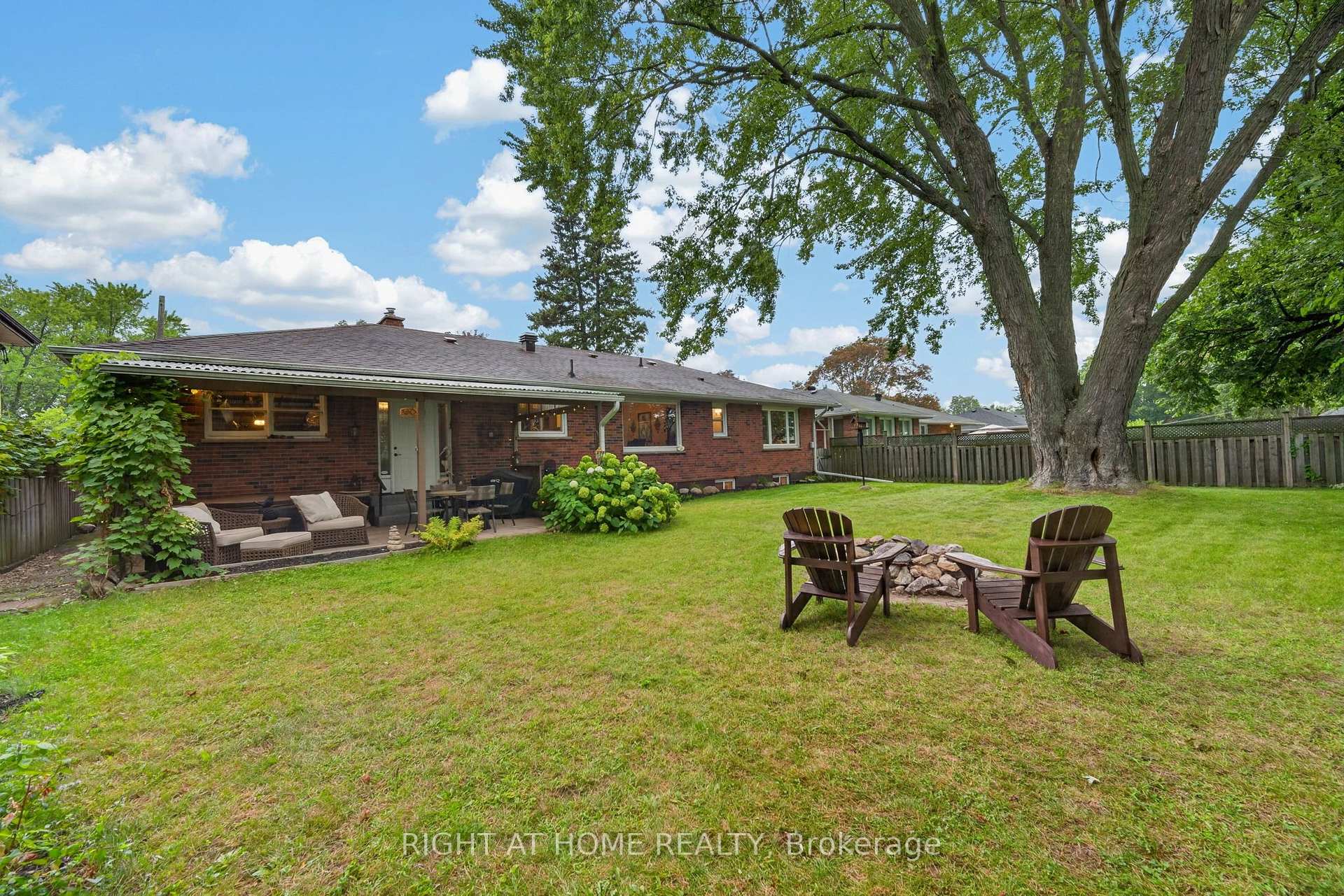 Photo 42 of 937 Chevrolet Street, Oshawa, Centennial — HOMEH