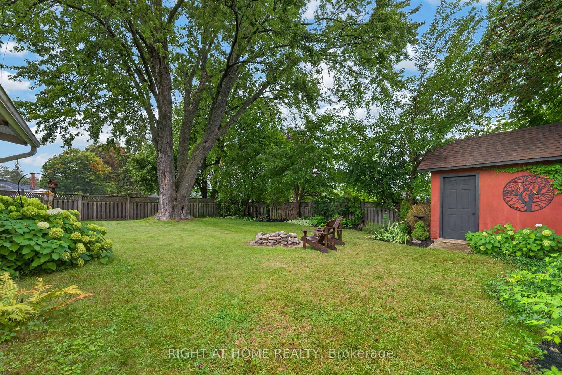 Photo 43 of 937 Chevrolet Street, Oshawa, Centennial — HOMEH