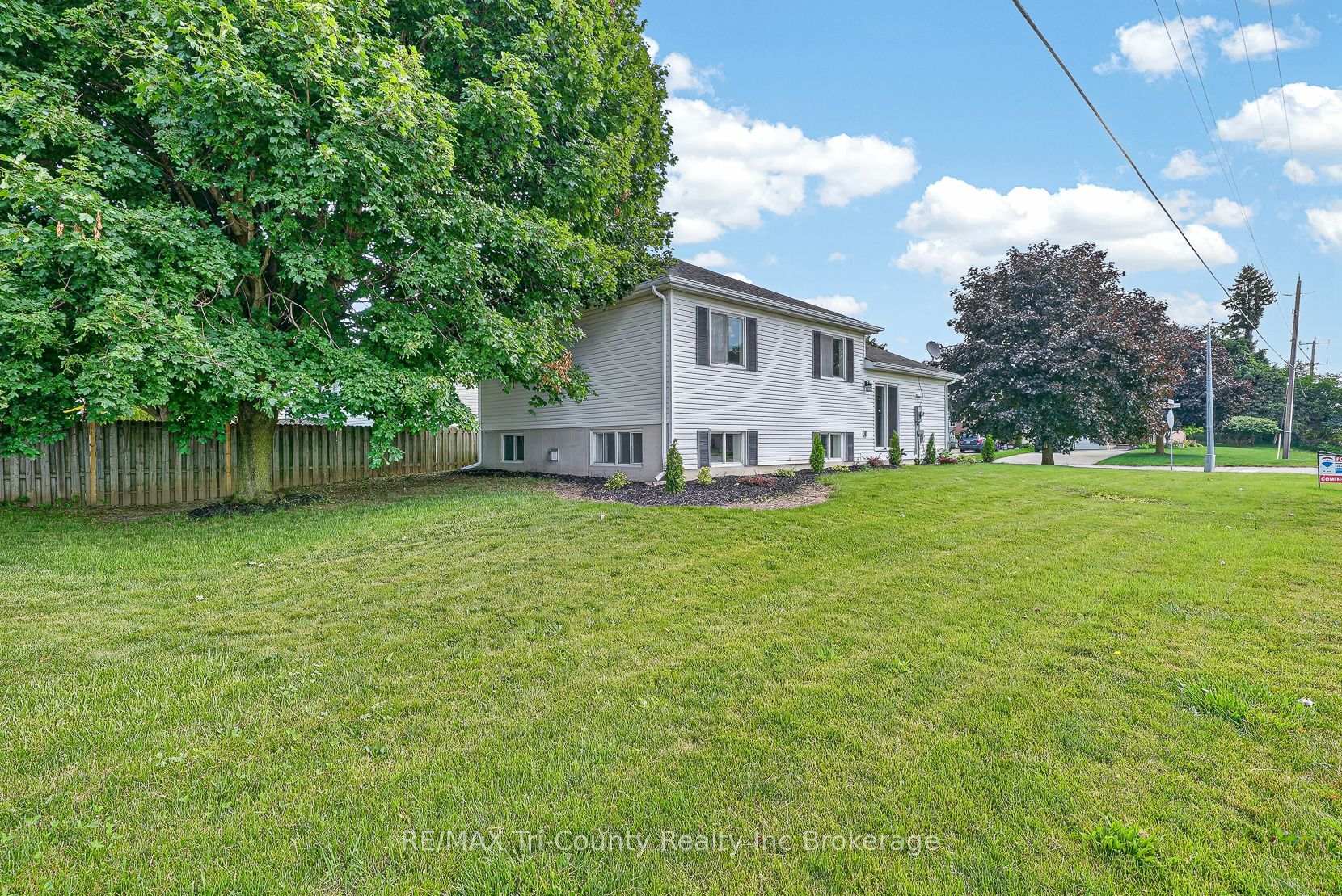 Photo 6 of 67 Beckett Boulevard, Tillsonburg — HOMEH