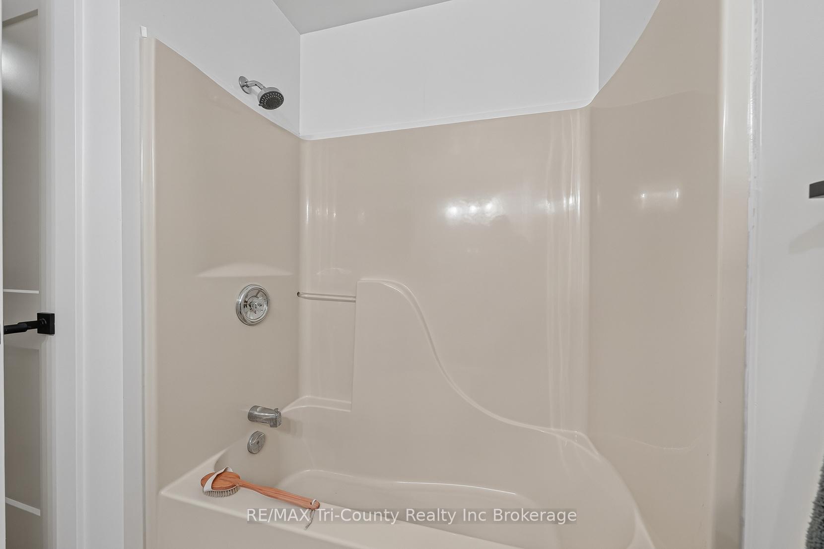 Photo 21 of 67 Beckett Boulevard, Tillsonburg — HOMEH