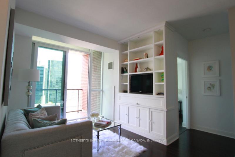 Photo 3 of Unit 1006, 38 The Esplanade Avenue, Toronto, Waterfront Communities — HOMEH