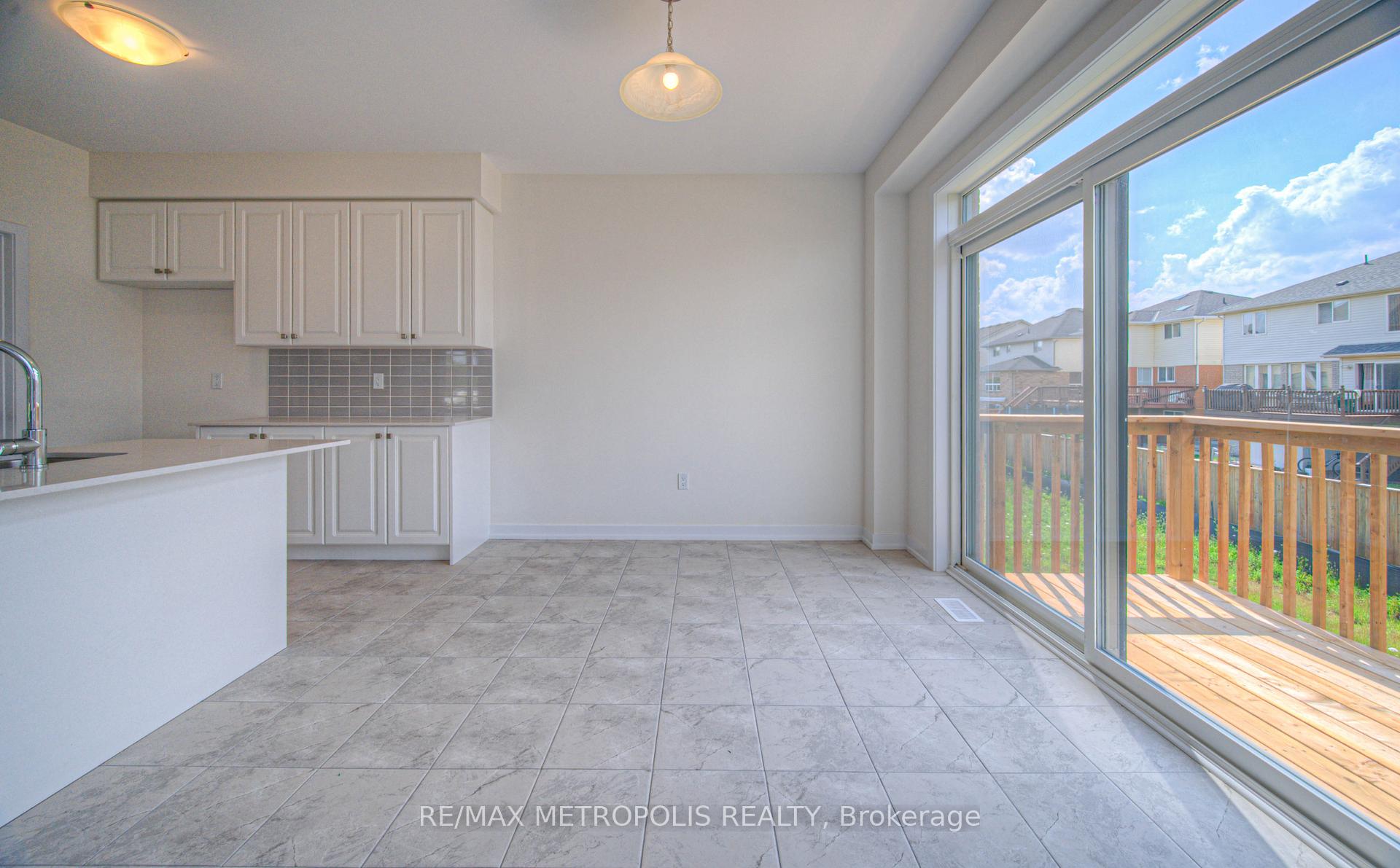 Photo 16 of 100 Moss Drive, Cambridge, Clemens Mills/Saginaw — HOMEH