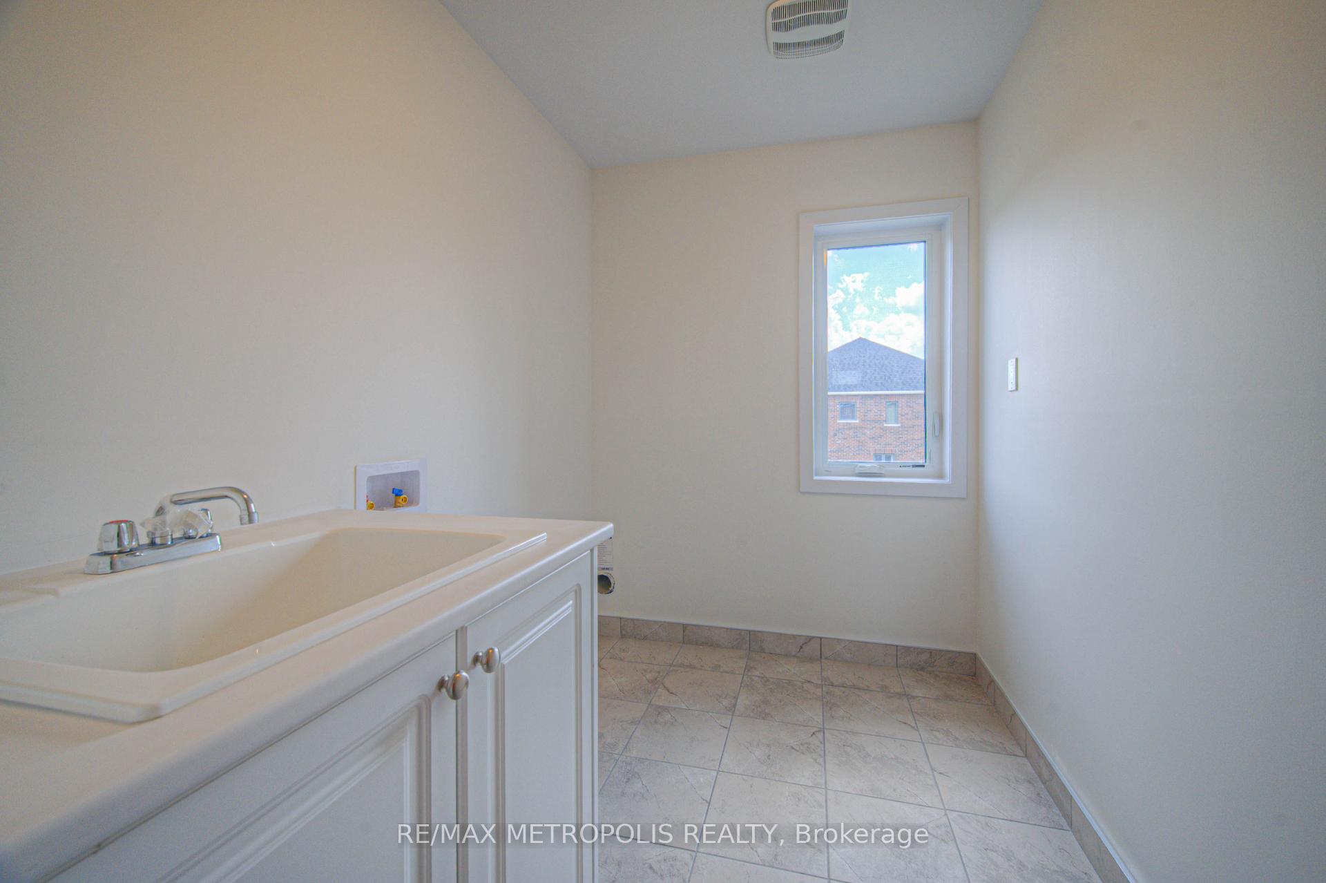 Photo 30 of 100 Moss Drive, Cambridge, Clemens Mills/Saginaw — HOMEH