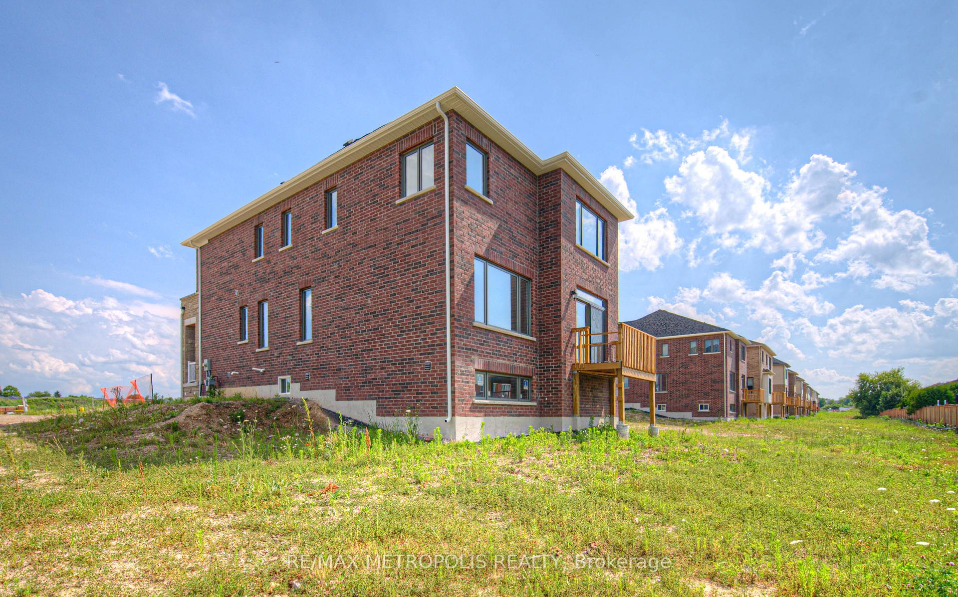 Photo 43 of 100 Moss Drive, Cambridge, Clemens Mills/Saginaw — HOMEH