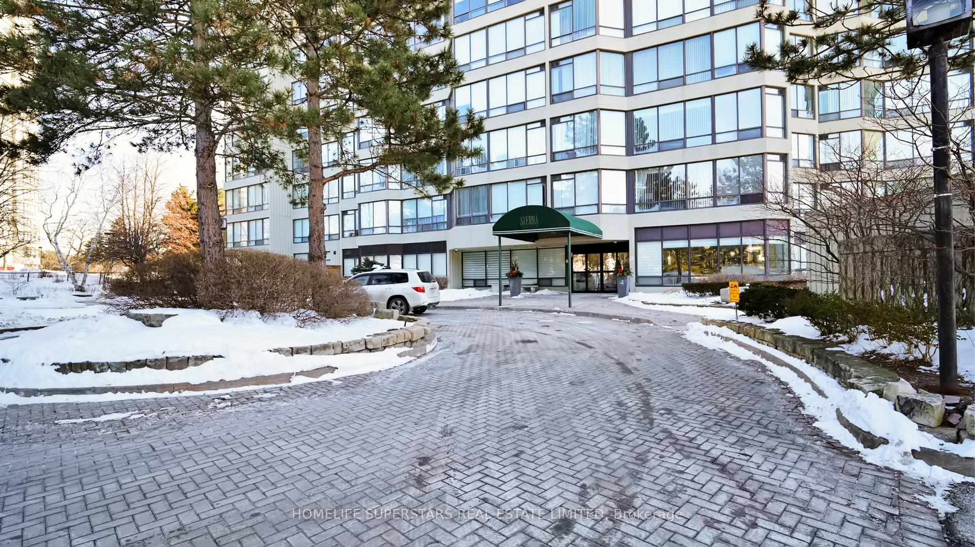 Photo 4 of Unit 301, 26 Hanover Road, Brampton, Queen Street Corridor — HOMEH