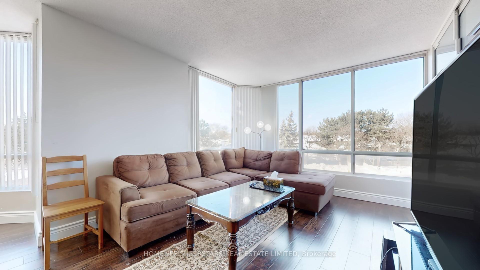 Photo 10 of Unit 301, 26 Hanover Road, Brampton, Queen Street Corridor — HOMEH
