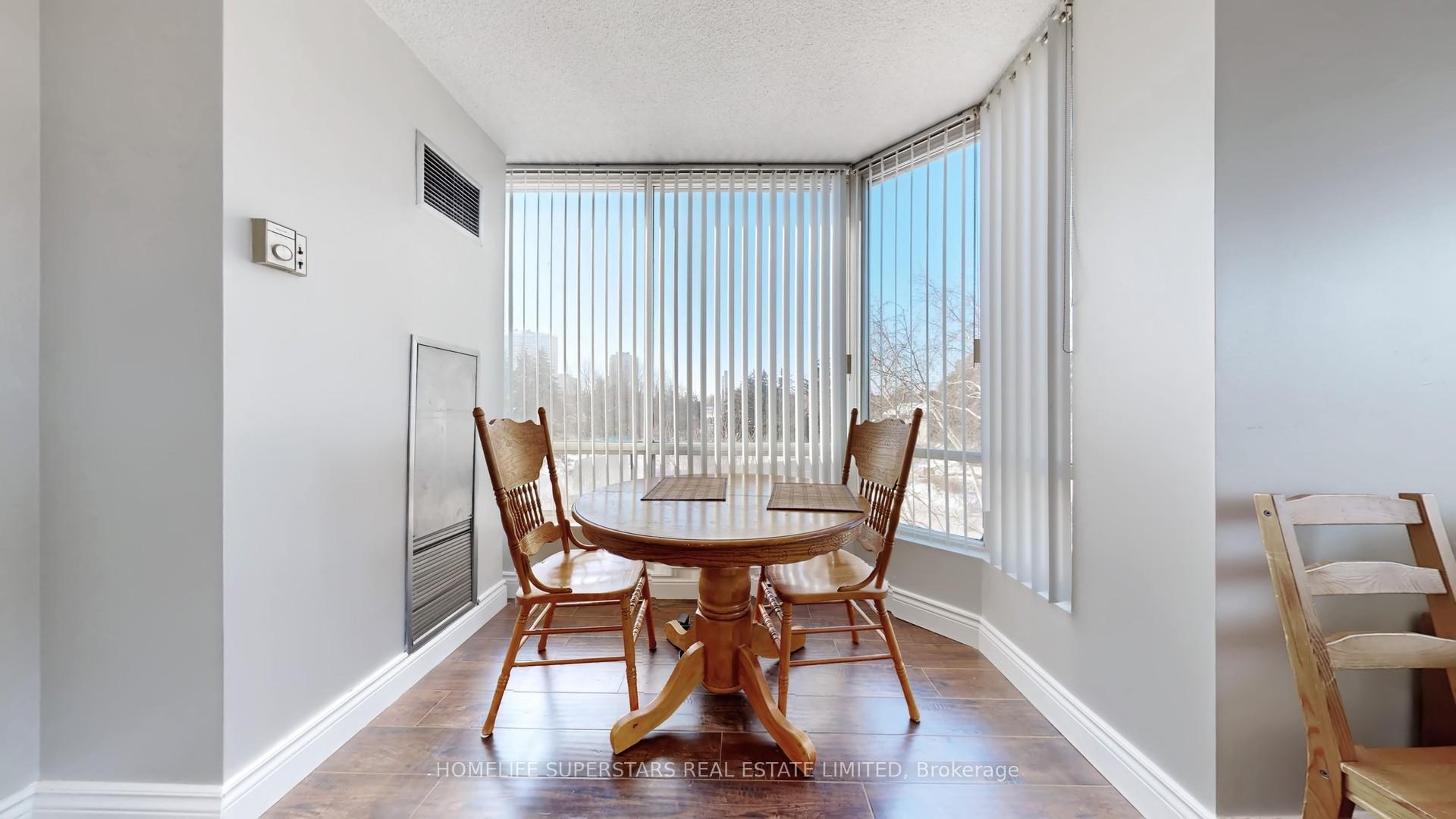 Photo 13 of Unit 301, 26 Hanover Road, Brampton, Queen Street Corridor — HOMEH