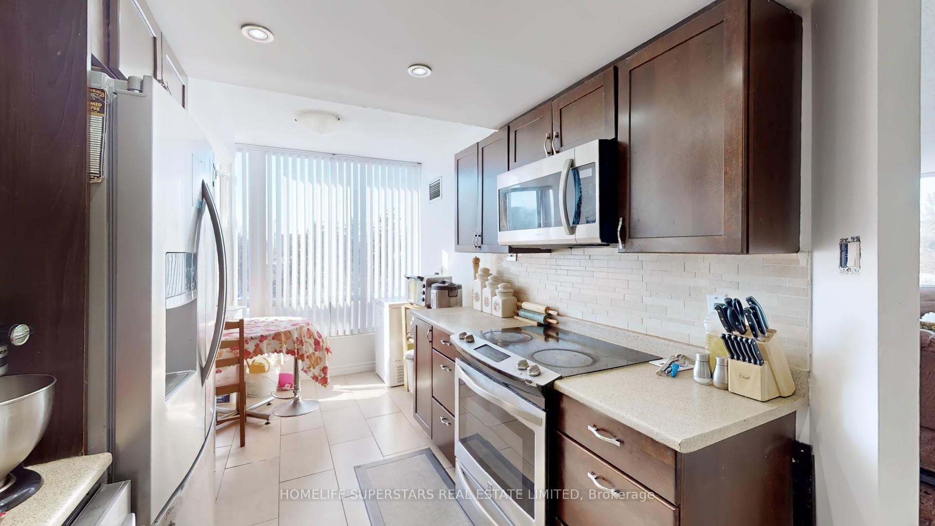 Photo 15 of Unit 301, 26 Hanover Road, Brampton, Queen Street Corridor — HOMEH
