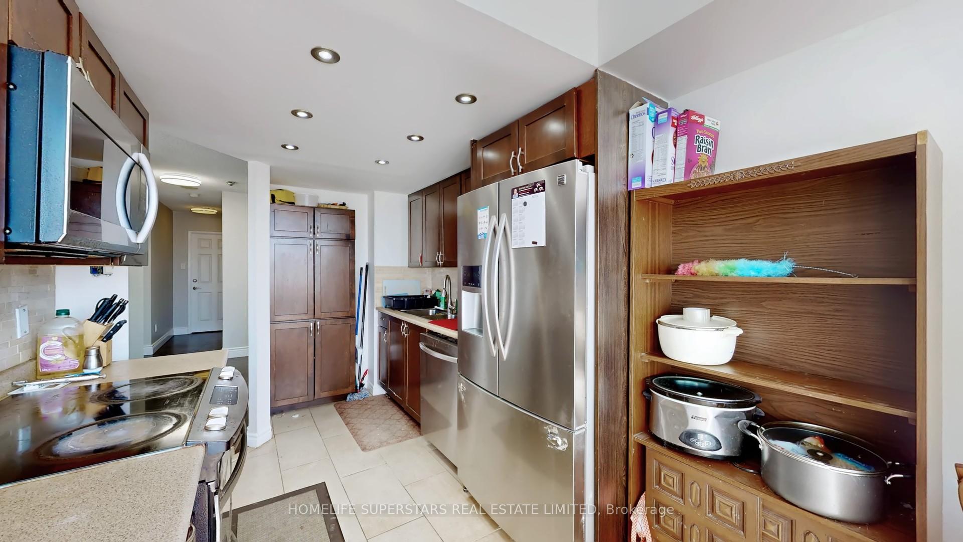 Photo 17 of Unit 301, 26 Hanover Road, Brampton, Queen Street Corridor — HOMEH