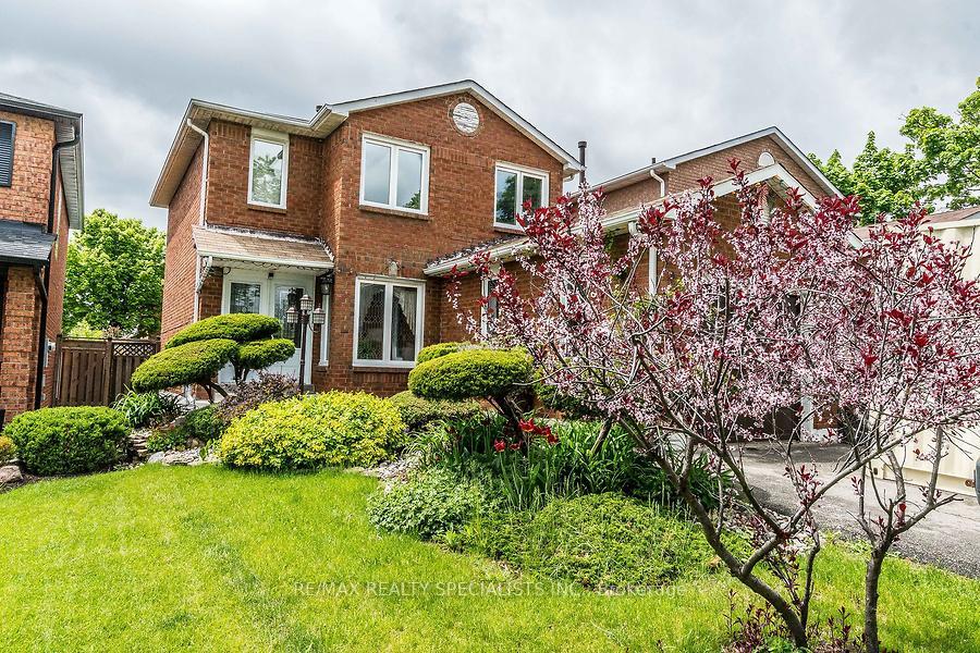 Photo 2 of 4674 Pemmican Trail, Mississauga, Hurontario — HOMEH
