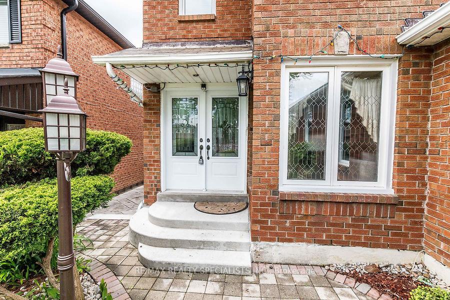 Photo 6 of 4674 Pemmican Trail, Mississauga, Hurontario — HOMEH