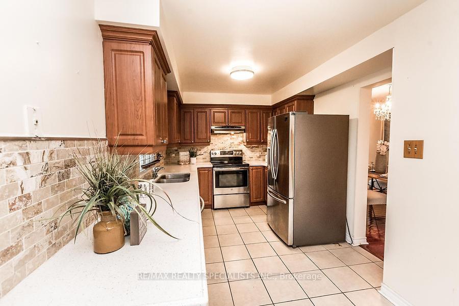 Photo 16 of 4674 Pemmican Trail, Mississauga, Hurontario — HOMEH