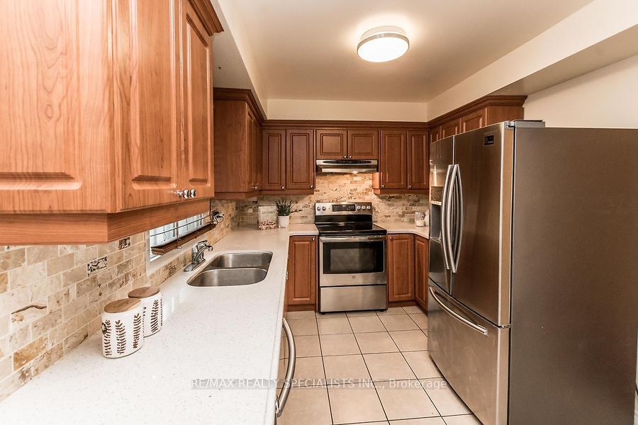 Photo 17 of 4674 Pemmican Trail, Mississauga, Hurontario — HOMEH