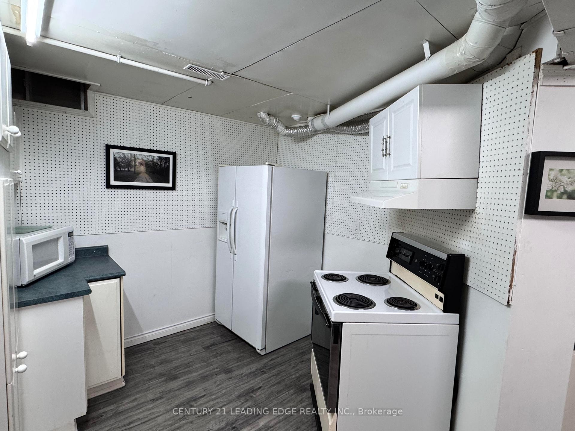 Photo 5 of Unit Bsmt, 1385 Daniel Creek Road, Mississauga, East Credit — HOMEH