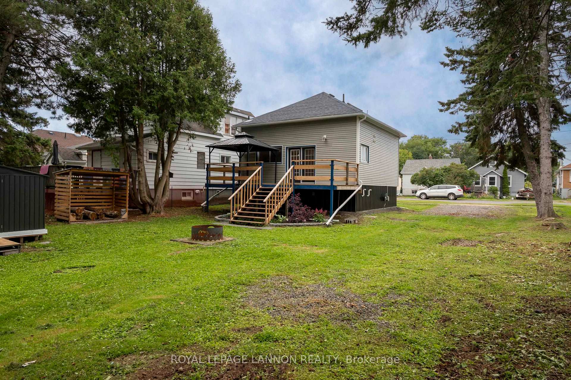 Photo 3 of 238 Angus Street, Thunder Bay, Court / Cumberland — HOMEH