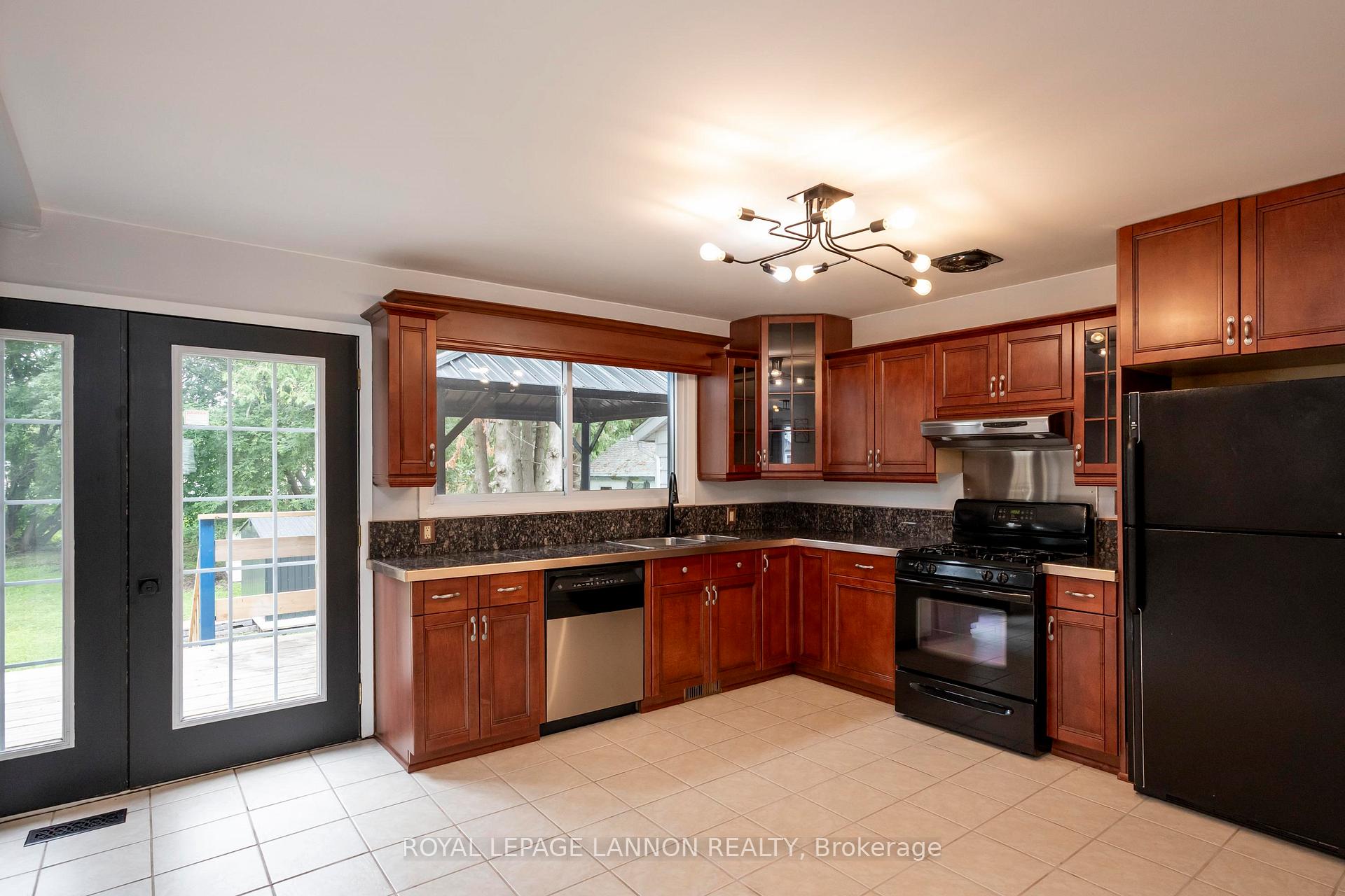 Photo 19 of 238 Angus Street, Thunder Bay, Court / Cumberland — HOMEH