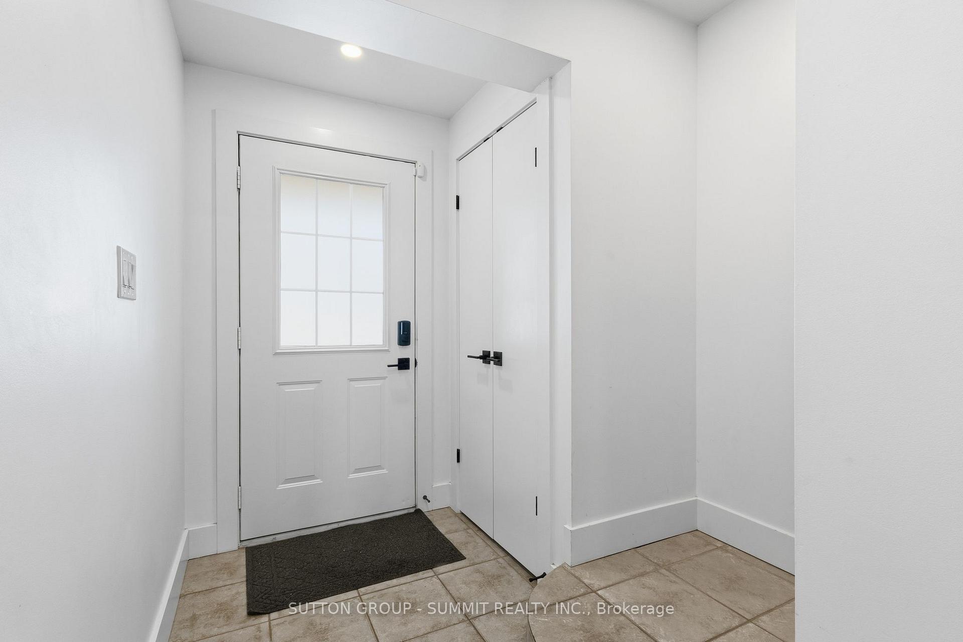 Photo 5 of Unit 7, 1253 Silvan Forest Drive, Burlington, Tansley — HOMEH