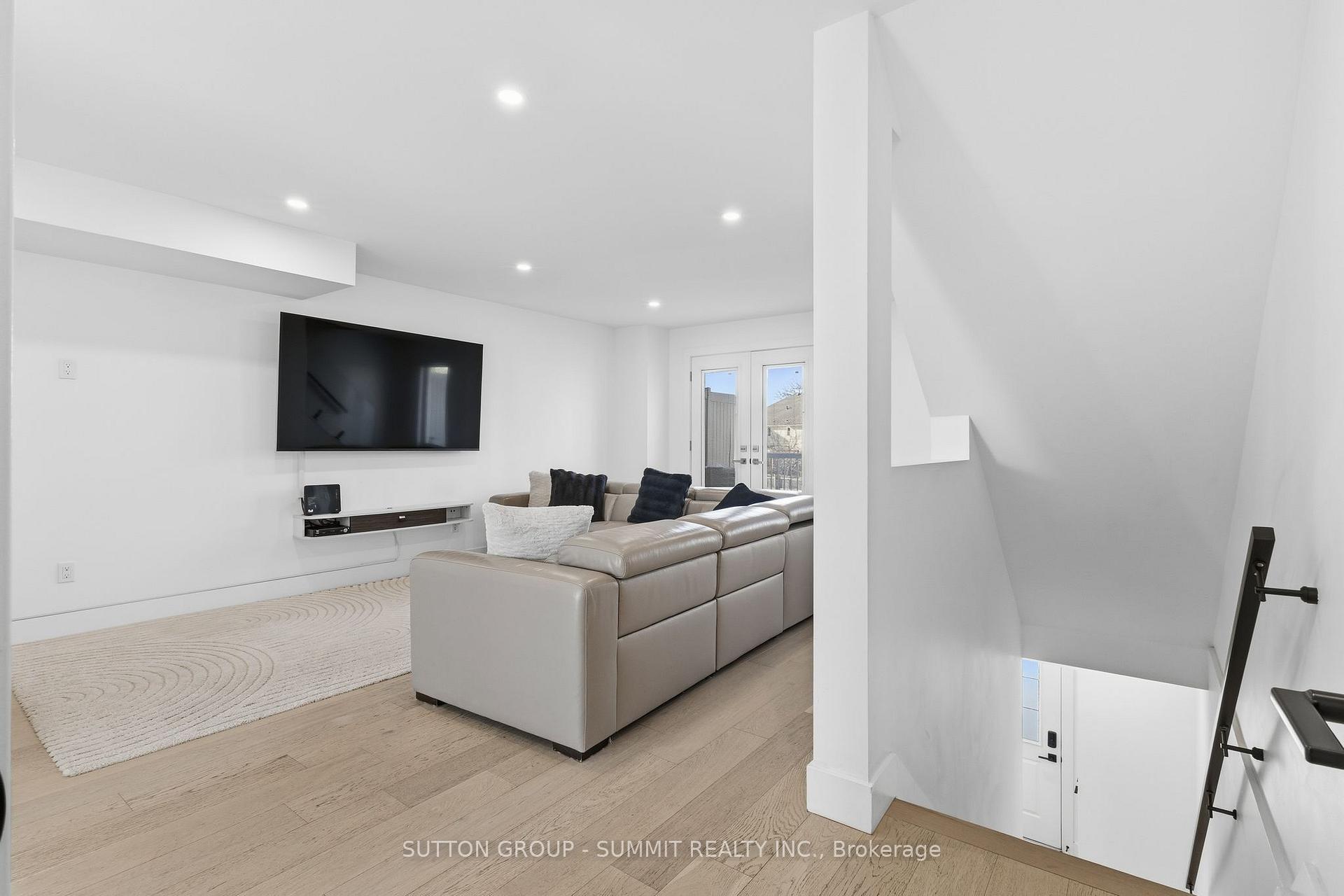 Photo 7 of Unit 7, 1253 Silvan Forest Drive, Burlington, Tansley — HOMEH