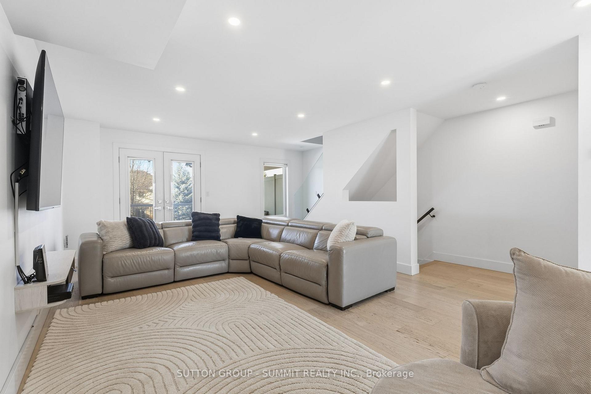 Photo 9 of Unit 7, 1253 Silvan Forest Drive, Burlington, Tansley — HOMEH